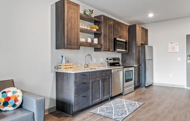 2 beds, 1 bath, 789 sqft, $1,600, Unit 302