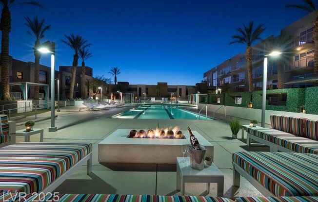 1 bed, 2 baths, $2,977, Unit Juhl Highrise