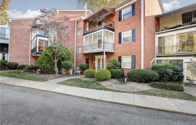 Amenities and Utilities included Richmond Condo Near VCU and UR