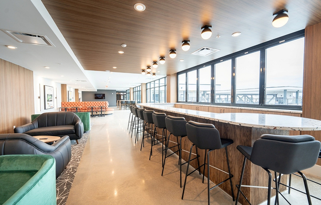 4th & 5th Rooftop Lobby and bar
