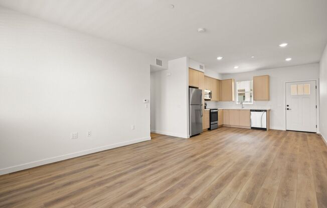 1 bed, 1 bath, 672 sqft, $2,700, Unit Bldg 68 Apt 203