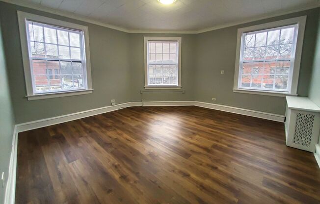 695 VERNON AVE