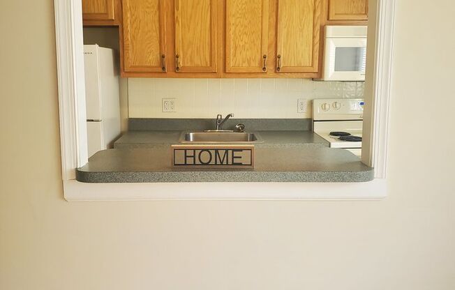 1 bed, 1 bath, 725 sqft, $1,350, Unit A08