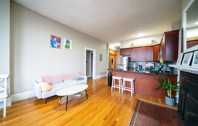 39 BAY STATE RD