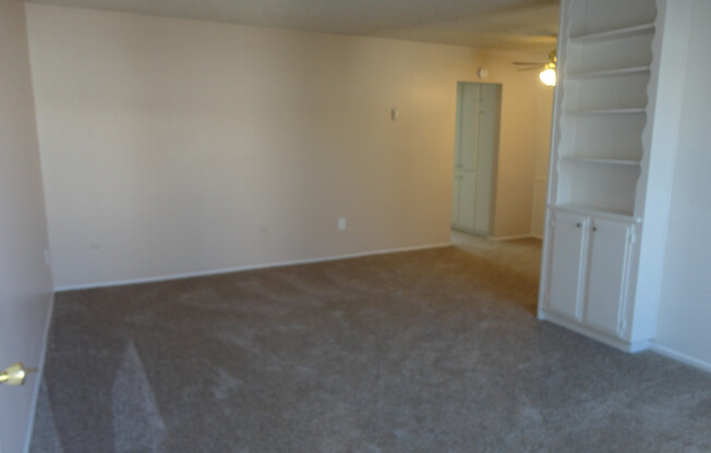 Move In Special! $300 off 1st Month!!