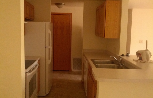 2 beds, 2 baths, 1,029 sqft, $1,249, Unit 2970-003
