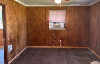 2 beds, 1 bath, $749