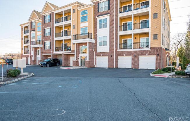 536 DORAL CT