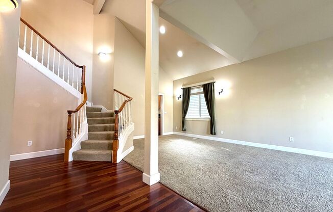 Beautiful, 4 Bed Bull Mountain Home