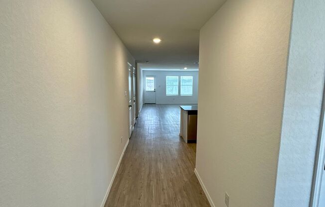 Hidden Trails, Bulverde, TX Spacious 4-Bedroom 2.5 bathroom Home For Rent