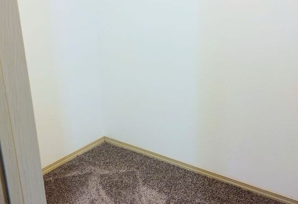 3 beds, 2 baths, 1,172 sqft, $1,695, Unit 253