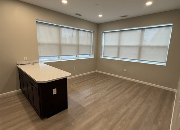 1 bed, 1 bath, 636 sqft, $2,000, Unit 308