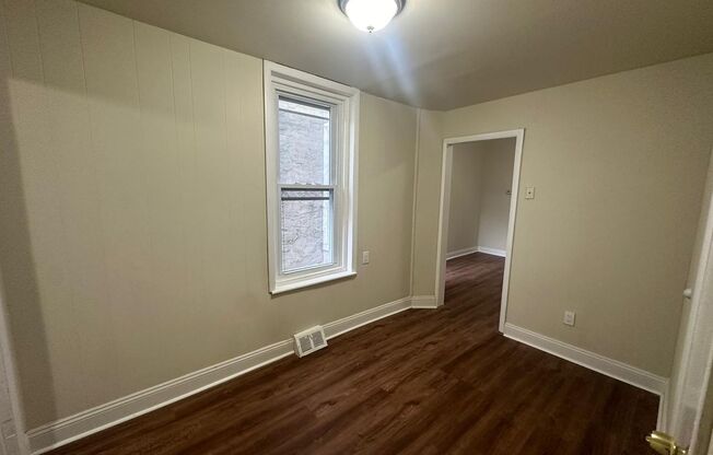 3 beds, 1 bath, $1,620