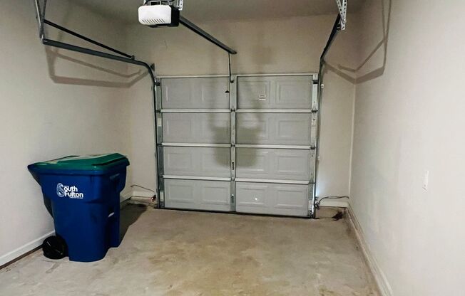 3 beds, 2.5 baths, $2,000