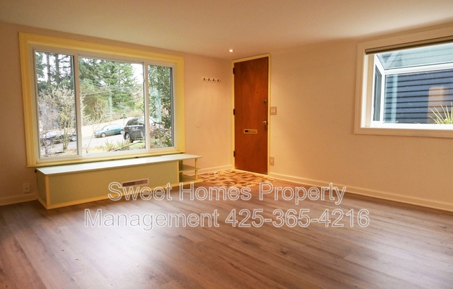 1338 N 152 ST