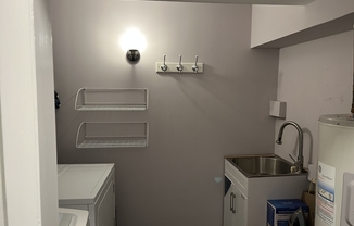 13 W HL ST