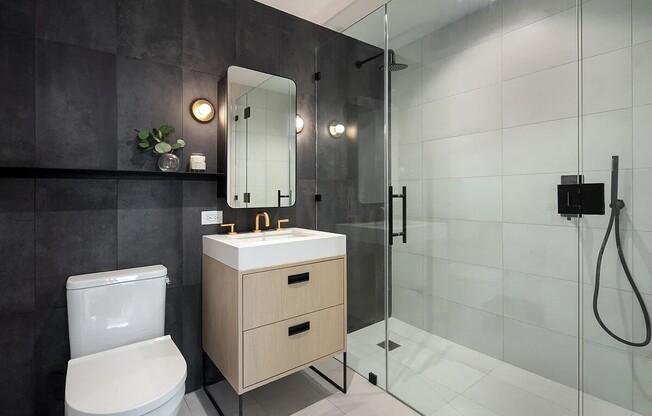 2 beds, 2 baths, $4,870, Unit 922