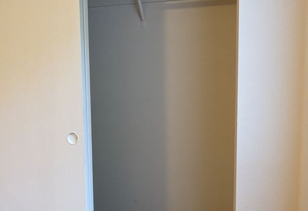 1 bed, 1 bath, 650 sqft, $1,200, Unit 02