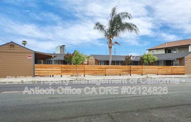 312 W TREAGALLAS RD