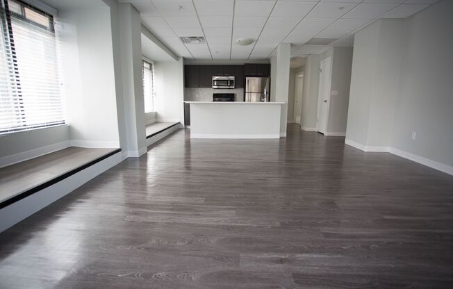 2 beds, 1.5 baths, 985 sqft, $2,350, Unit 0201