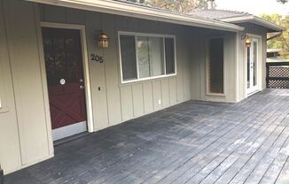 205 Loma Vista Way