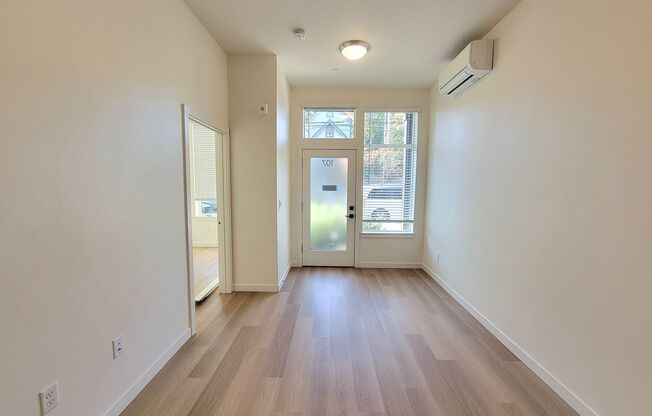 1 bed, 1 bath, $1,450, Unit 107