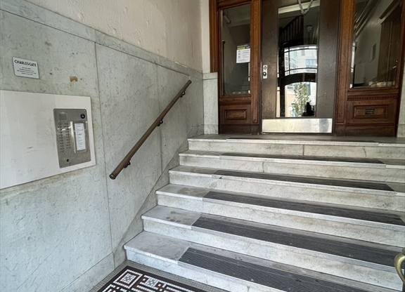 1 bed, 1 bath, 600 sqft, $2,800, Unit 15