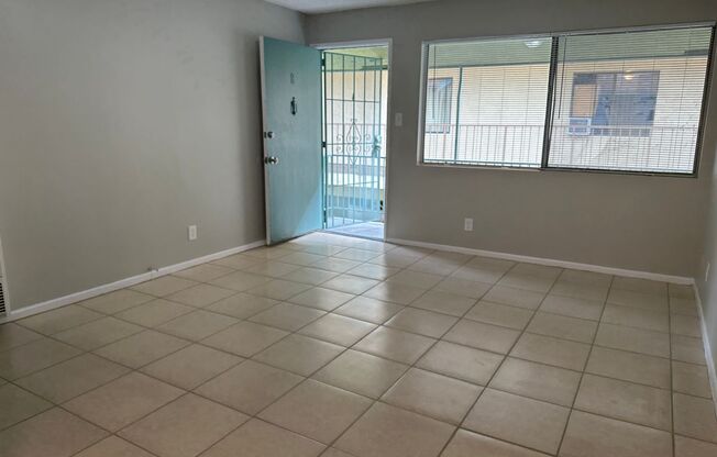 2 beds, 1 bath, 700 sqft, $2,959, Unit #8