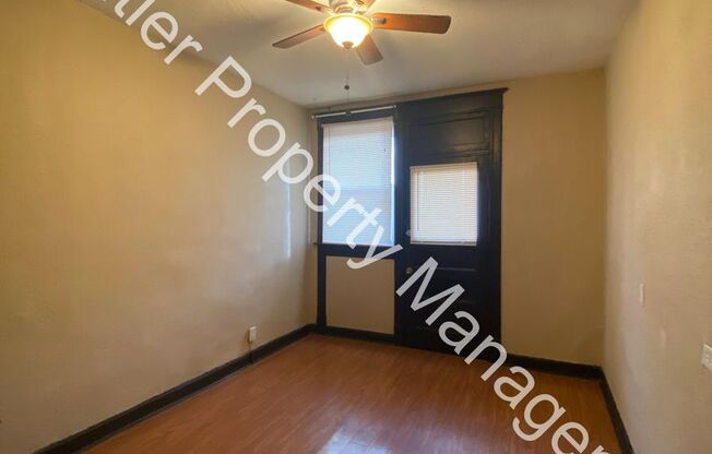 2 beds, 1 bath, $1,345, Unit 4048 Cleveland Apt 2W