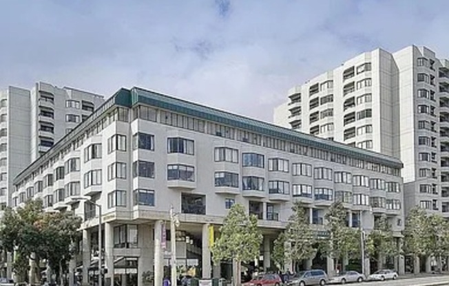 601 Van Ness Ave