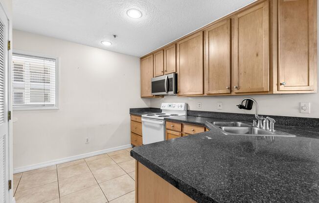 2 beds, 2 baths, $2,195, Unit # 204S