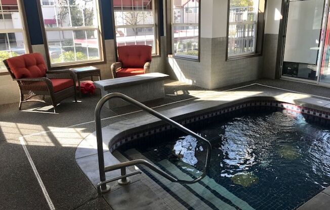 1 bed, 1 bath, 800 sqft, $1,535, Unit 1215