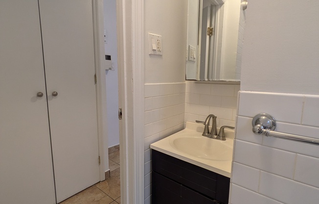 2 beds, 1 bath, $3,395, Unit 23