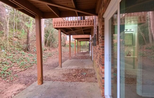 1 bed, 1 bath, 640 sqft, $1,075, Unit 1000F