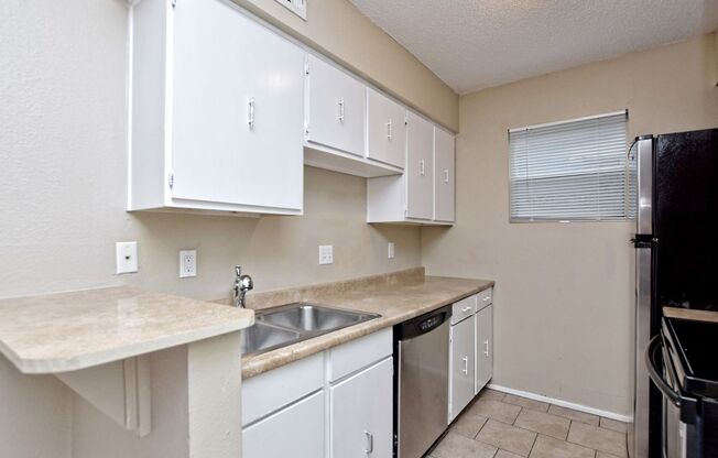 Studio, 1 bath, 319 sqft, $950, Unit 1B