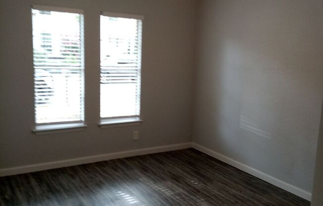 Modern 2‑Bedroom Home in Heritage Neighborhood, San Antonio