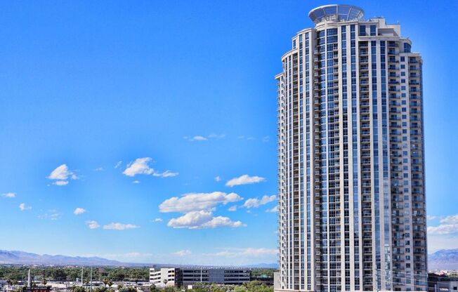 ***GORGEOUS FURNISHED 1 BEDROOM CONDO AT ALLURE