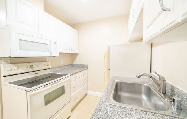 1 bed, 1 bath, $1,795, Unit 206-4