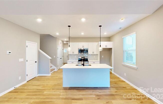 2504 PITTS DR