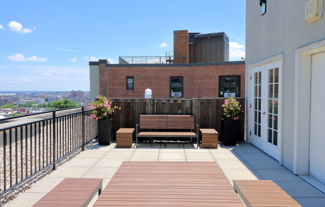 2 beds, 2 baths, 850 sqft, $3,900, Unit 203