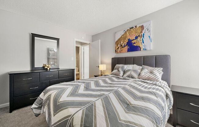 2 beds, 1 bath, 988 sqft, $1,199, Unit 545-201