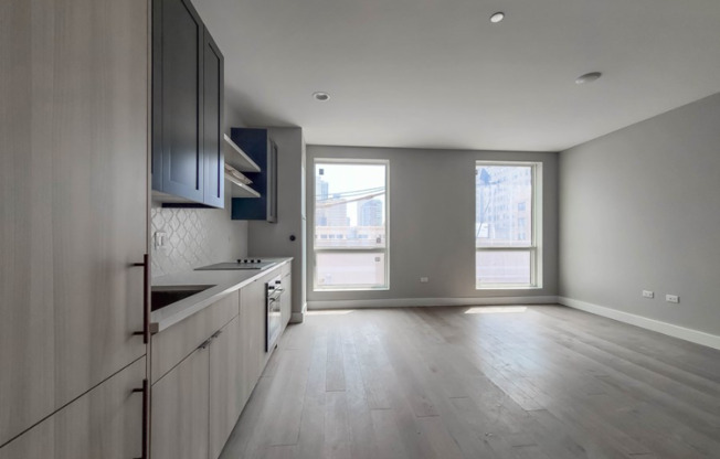 1255 N SANDBURG TER