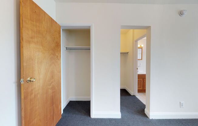 Studio, 1 bath, 271 sqft, $890, Unit 206