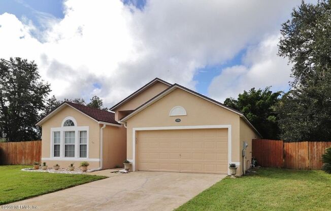 4 BR Cul-de-Sac Home in Sutton Lakes || Large Fenced in Backyard || Close to Naval Station Mayport