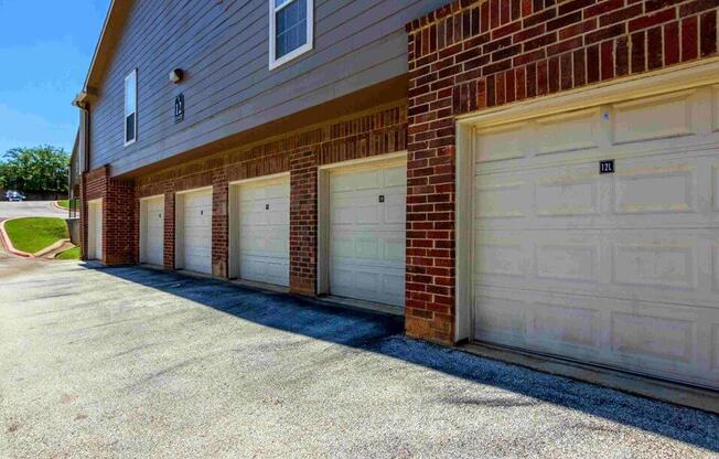 covered parking at longview TX apartments