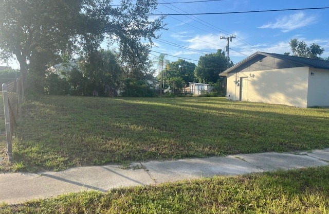 1185 BONNYMEDE DR