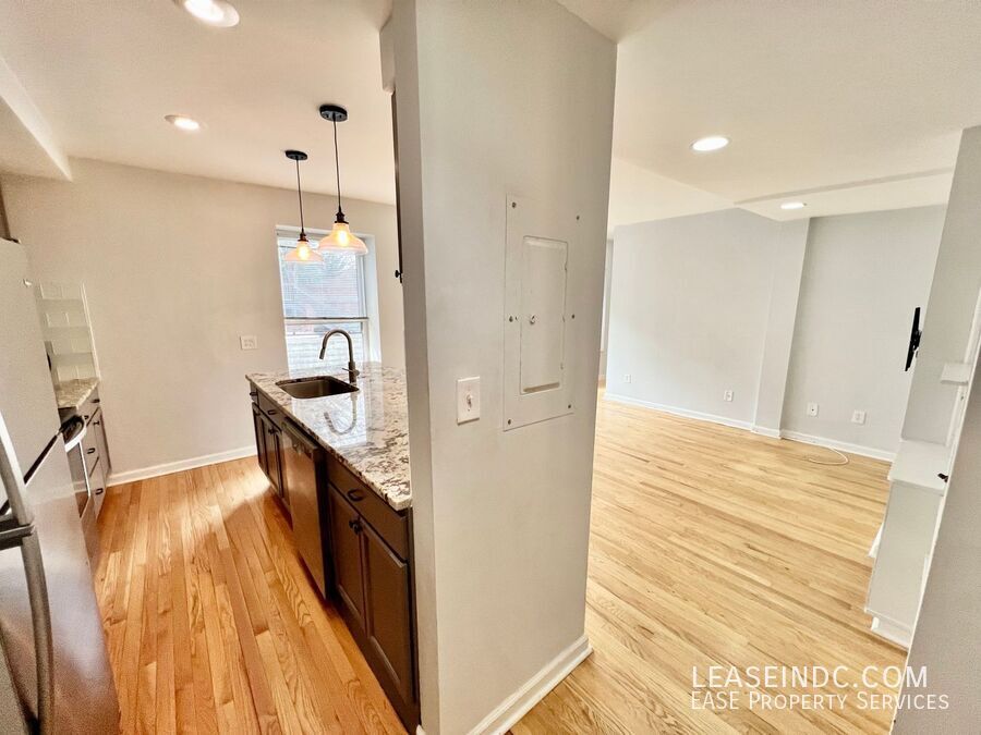 2300 18th Street NW Unit 207