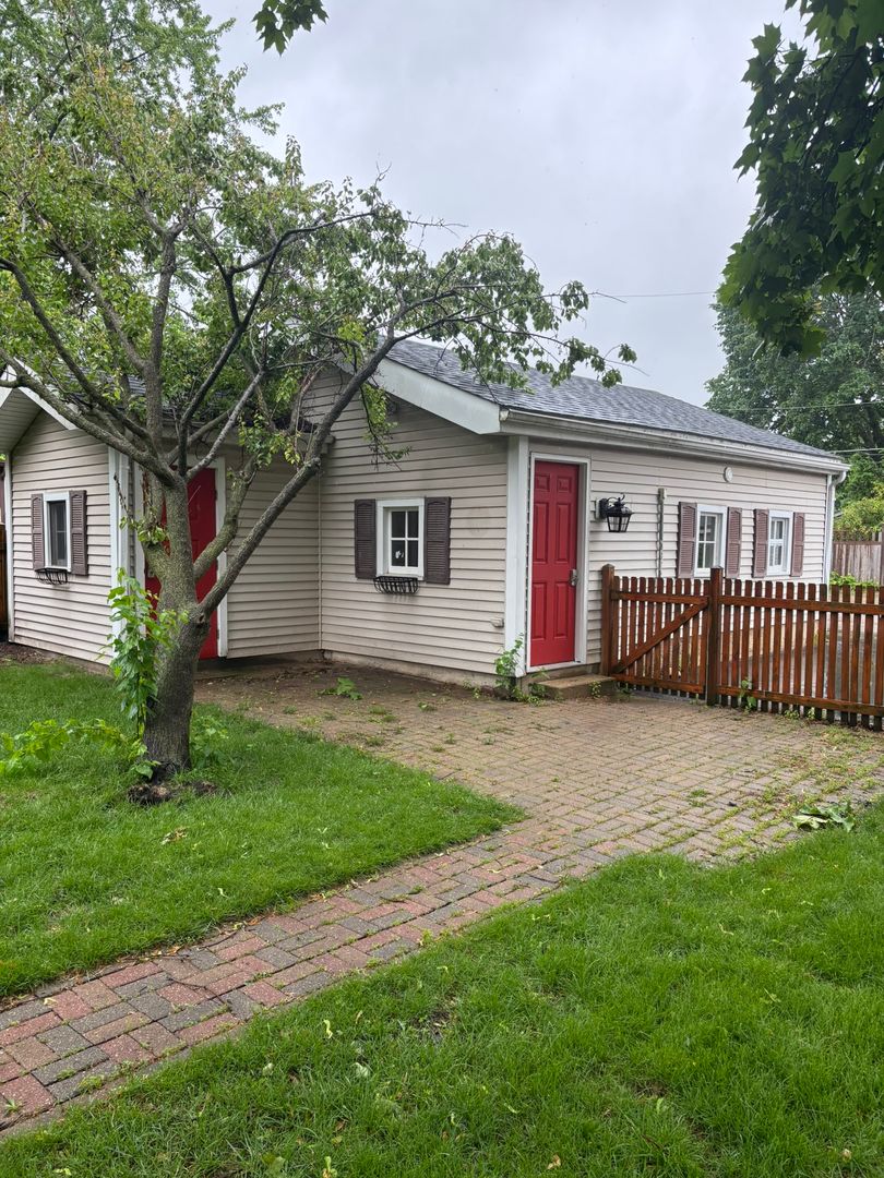 Great House in a great location!