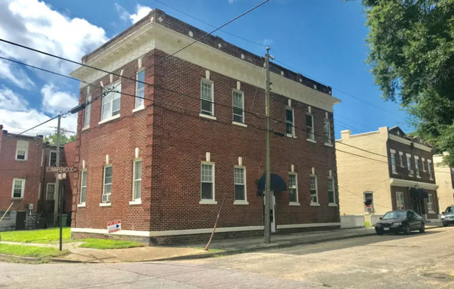 1022 MAPLEWOOD AVE