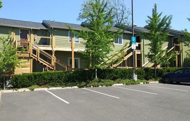 #170-5520 N. Missouri Ave.